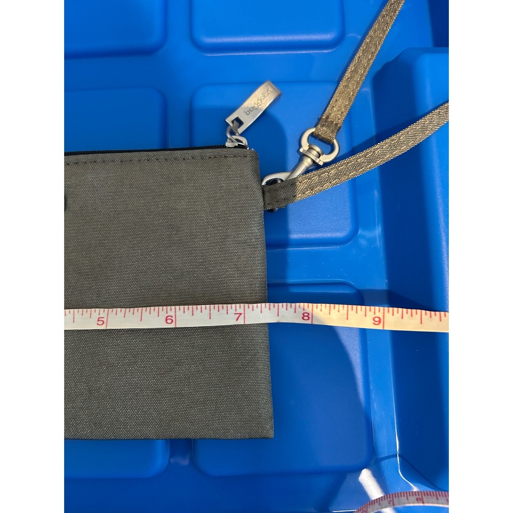 Baggallini RFID‎ Wristlet Clutch Zipper Travel Wallet Card Slots Pouch - Picture 4 of 5